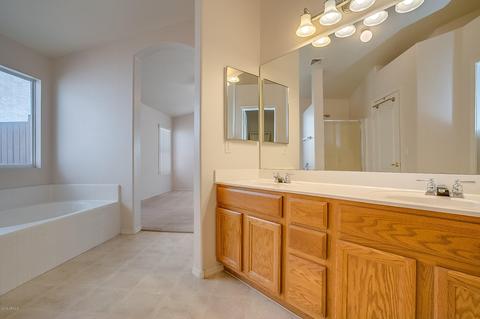 4301 E Cedarwood Ln, Phoenix, AZ 85048 photo 12