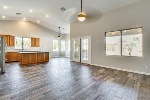 2220 E Iris Dr, Chandler, AZ 85286 photo 8