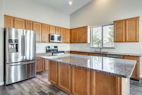 2220 E Iris Dr, Chandler, AZ 85286 photo 2