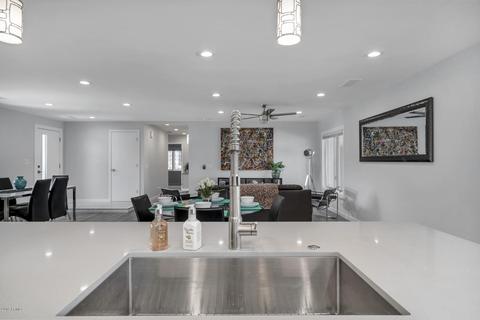 2828 E Sunnyside Dr, Phoenix, AZ 85028 photo 14