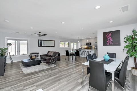 2828 E Sunnyside Dr, Phoenix, AZ 85028 photo 7
