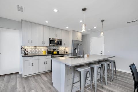 2828 E Sunnyside Dr, Phoenix, AZ 85028 photo 8