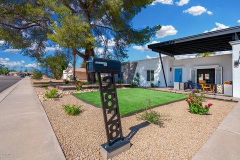 2828 E Sunnyside Dr, Phoenix, AZ 85028 photo 2