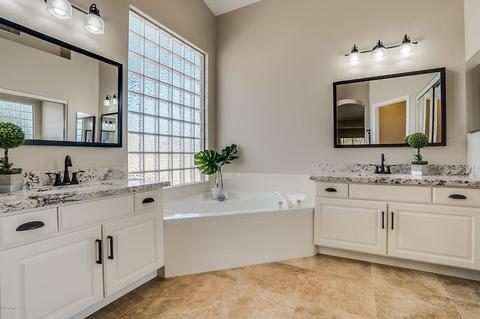 99 W Baylor Ln, Gilbert, AZ 85233 photo 4