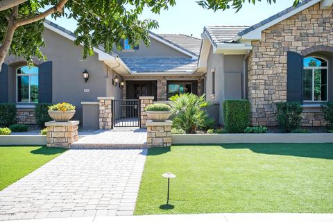 2051 E Crescent Way, Gilbert, AZ 85298 photo 2
