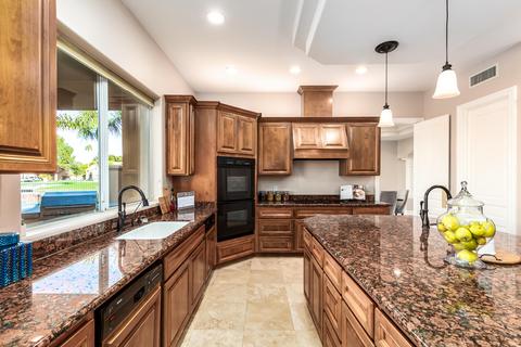 1910 E Willow Tree Ct, Gilbert, AZ 85234 photo 14