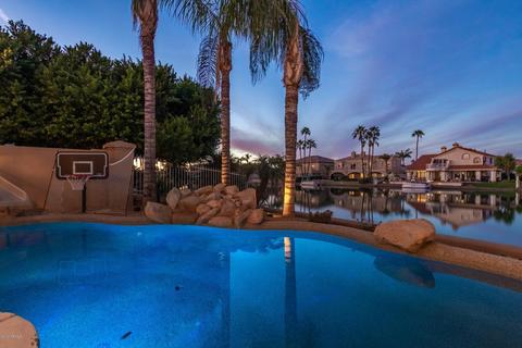 1910 E Willow Tree Ct, Gilbert, AZ 85234 photo 4