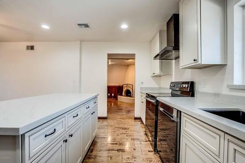 2808 E Laurel Ln, Phoenix, AZ 85028 photo 9