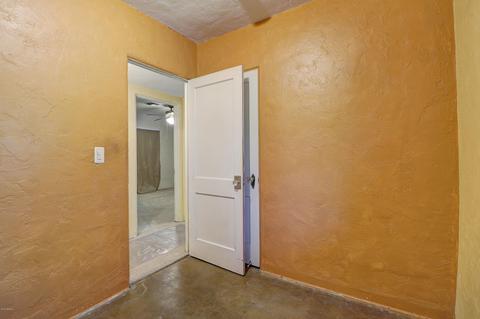 1305 W Mackenzie Dr, Phoenix, AZ 85013 photo 8