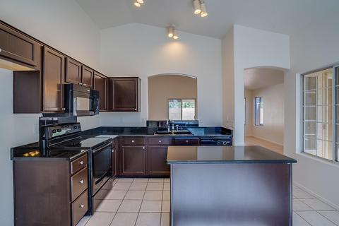 6752 E Northridge St, Mesa, AZ 85215 photo 2