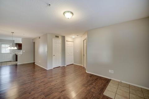 3301 Earll Dr #116, Phoenix, AZ 85018 photo 6
