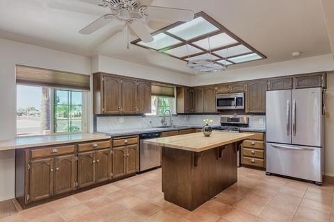1327 S Belaire Rd, Apache Junction, AZ 85119 photo 4