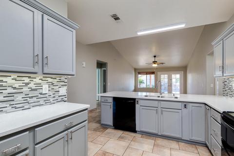 987 W 14th Ave, Apache Junction, AZ 85120 photo 4