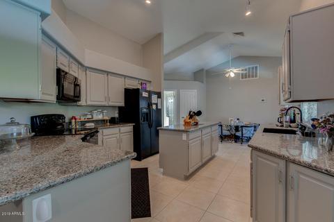 724 E Cullumber St, Gilbert, AZ 85234 photo 13