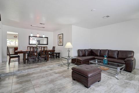 121 Eugie Ave, Phoenix, AZ 85022 photo 5