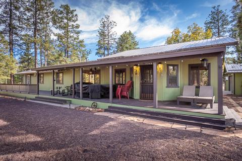 2700 Hooks Way, Overgaard, AZ 85933 photo 1