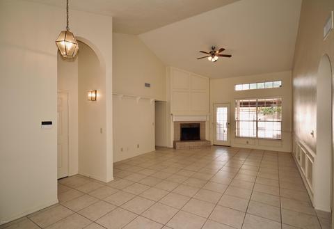 620 W Mesquite St, Gilbert, AZ 85233 photo 3