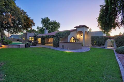 321 E Flynn Ln, Phoenix, AZ 85012 photo 1