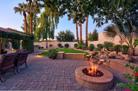 321 E Flynn Ln, Phoenix, AZ 85012 photo 2