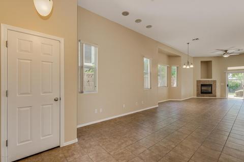 1333 E Frances Ln, Gilbert, AZ 85295 photo 5