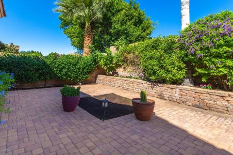 9064 E Hobart St, Mesa, AZ 85207 photo 5
