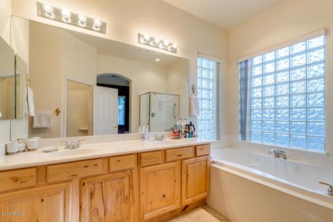 3355 E Vaughn Ave, Gilbert, AZ 85234 photo 23