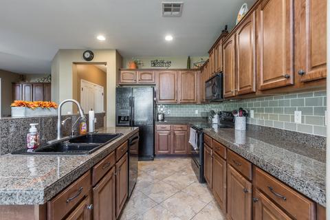 3634 E Taylor Ln, Gilbert, AZ 85295 photo 9