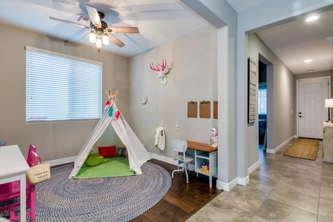 3625 E Branham Ln, Phoenix, AZ 85042 photo 9