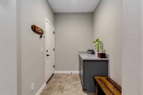 3625 E Branham Ln, Phoenix, AZ 85042 photo 11