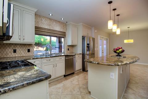 4610 E South Fork Dr, Phoenix, AZ 85044 photo 5