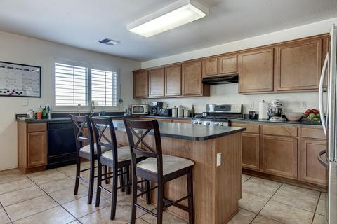 2706 S 65th Ln, Phoenix, AZ 85043 photo 9