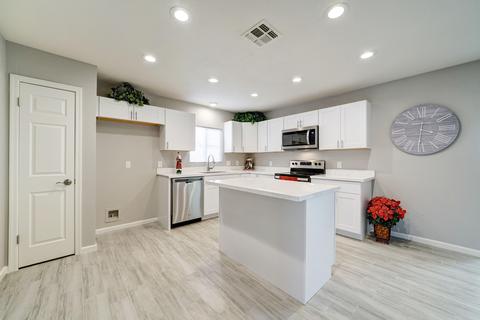 707 E Peppertree Ave, Apache Junction, AZ 85119 photo 8