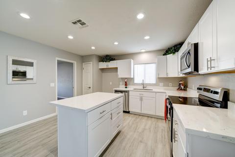 707 E Peppertree Ave, Apache Junction, AZ 85119 photo 9