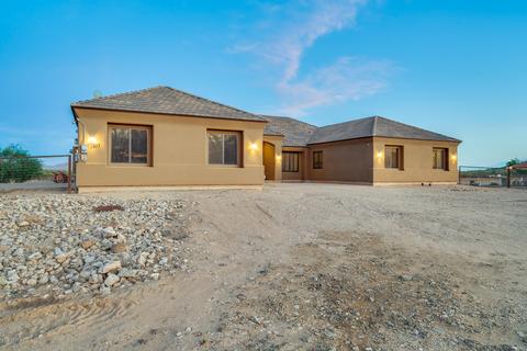 1517 E Red Range Way, Phoenix, AZ 85085 photo 2