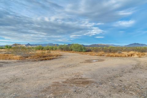 1517 E Red Range Way, Phoenix, AZ 85085 photo 5
