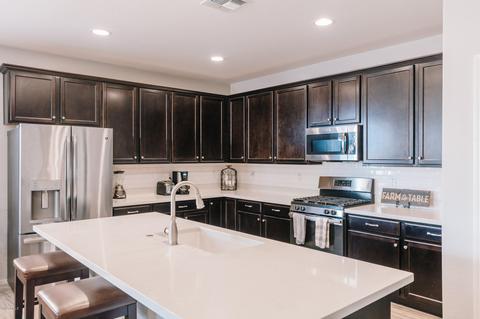 2722 E Cherry Hill Dr, Gilbert, AZ 85298 photo 3