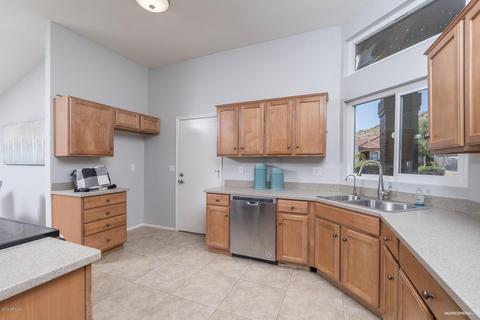 3813 E Cathedral Rock Dr, Phoenix, AZ 85044 photo 5