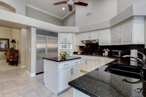 910 E Cathedral Rock Dr, Phoenix, AZ 85048 photo 9