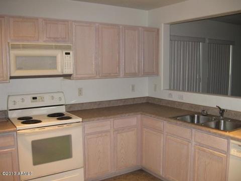 109 E Valley View Dr, Phoenix, AZ 85042 photo 3