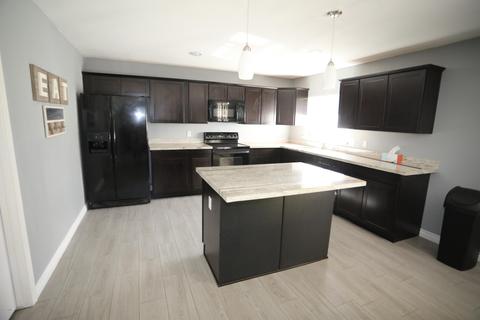 201 E Brentrup Dr, Tempe, AZ 85283 photo 46