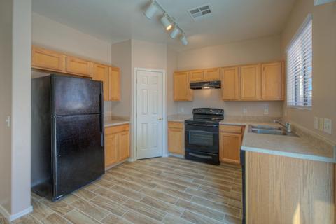 7229 S 41st Dr, Phoenix, AZ 85041 photo 8