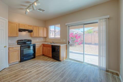7229 S 41st Dr, Phoenix, AZ 85041 photo 7