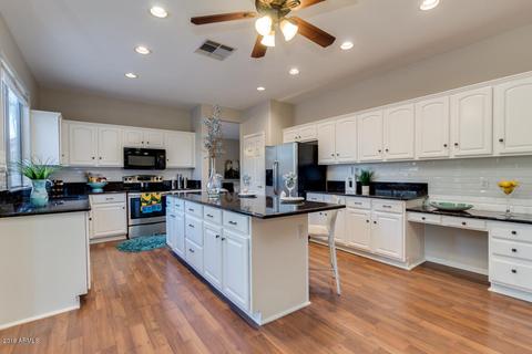 956 E Del Rio St, Gilbert, AZ 85295 photo 9
