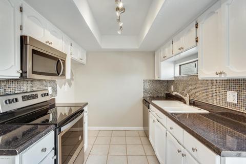3301 Earll Dr #223, Phoenix, AZ 85018 photo 2