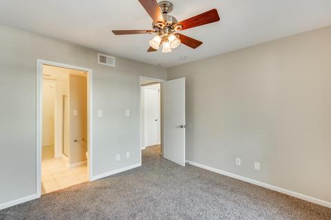 3301 Earll Dr #223, Phoenix, AZ 85018 photo 4