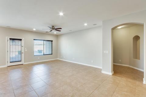 2936 E Tonto Dr, Gilbert, AZ 85298 photo 3