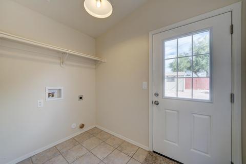 611 S Main Dr, Apache Junction, AZ 85120 photo 17