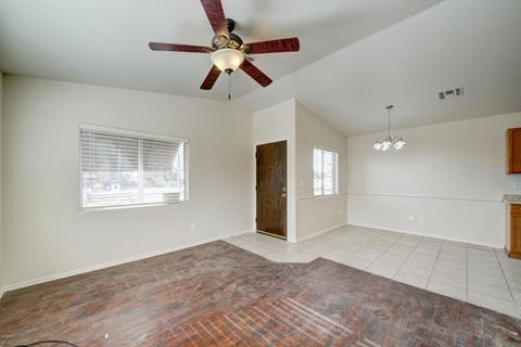611 S Main Dr, Apache Junction, AZ 85120 photo 4