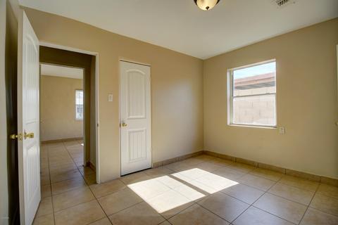 1008 S 30th Dr, Phoenix, AZ 85009 photo 10