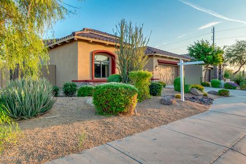 3811 E Crest Ln, Phoenix, AZ 85050 photo 14